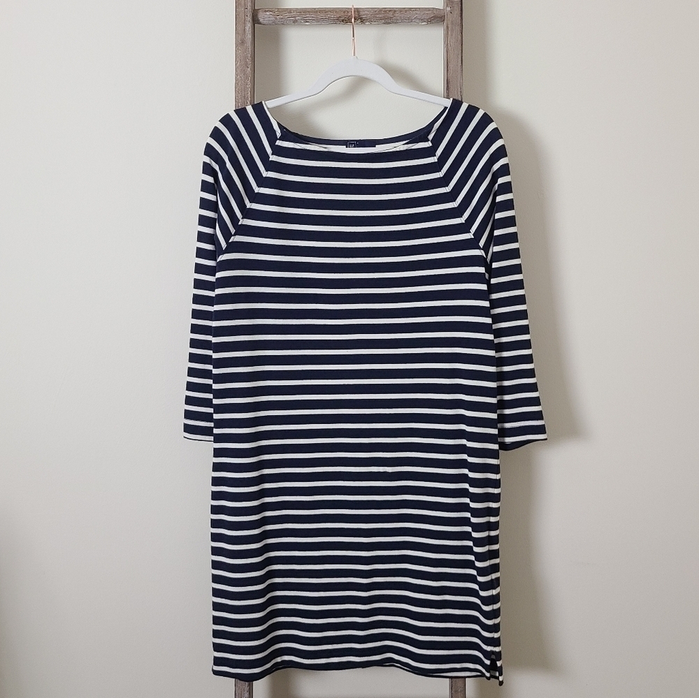 ⭐️40% Off⭐️ GAP Navy & White Striped Boat Neck Dress